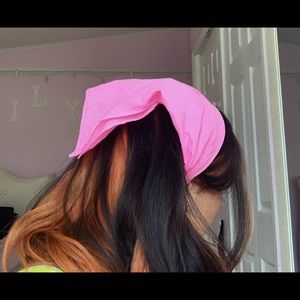 SOLID LIGHT PINK BANDANA 💗
